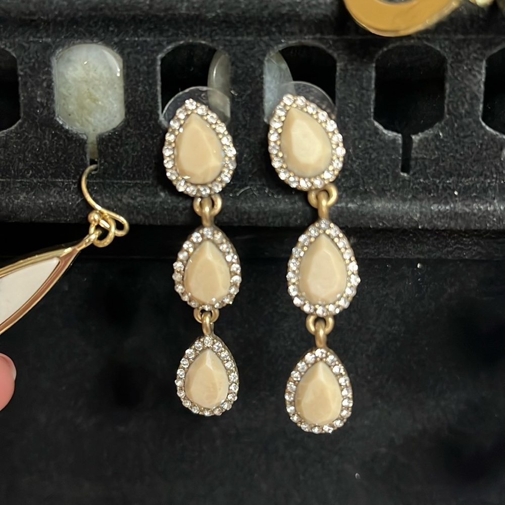 Dangle earrings